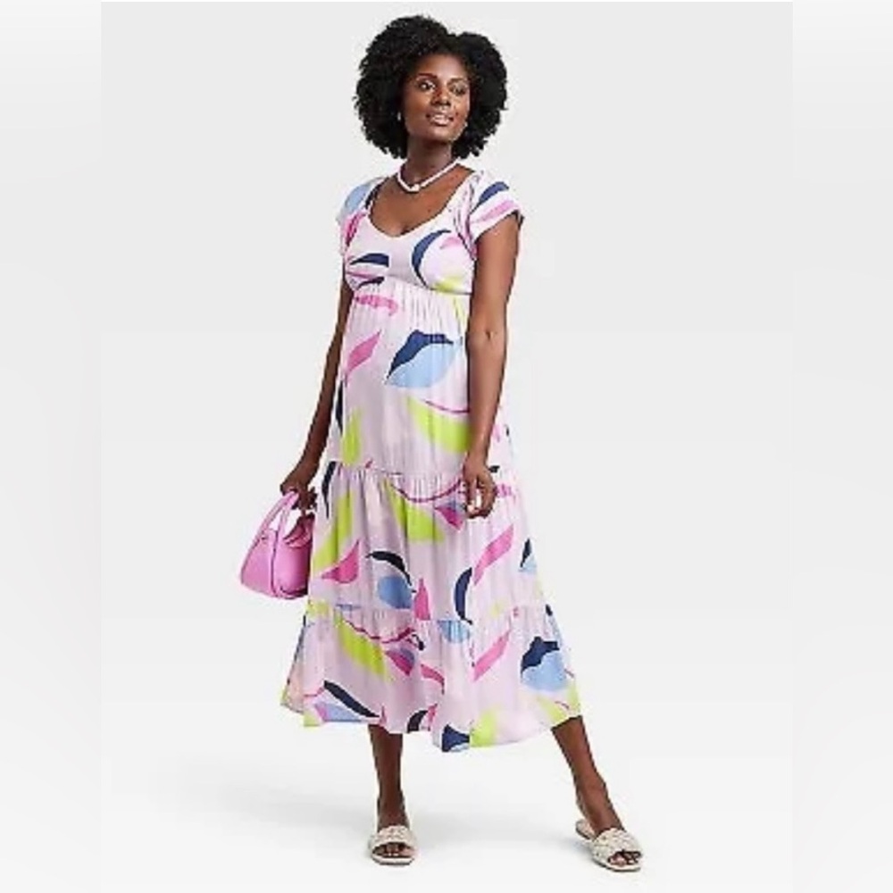 NWT 🤰🏻Ingrid + Isabel Flutter Tiered Maxi Maternity Dress